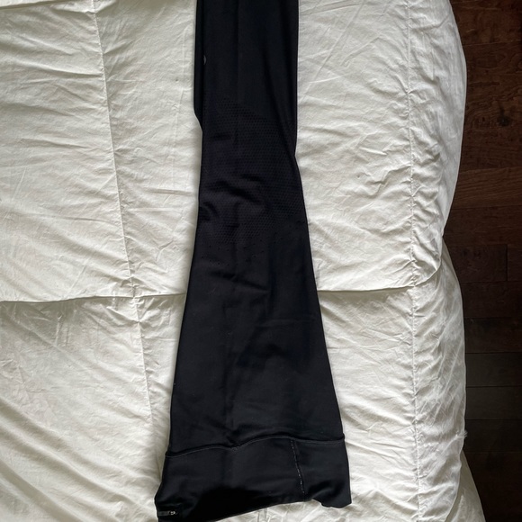 Zoned in Lululemon Pant - Picture 3 of 8